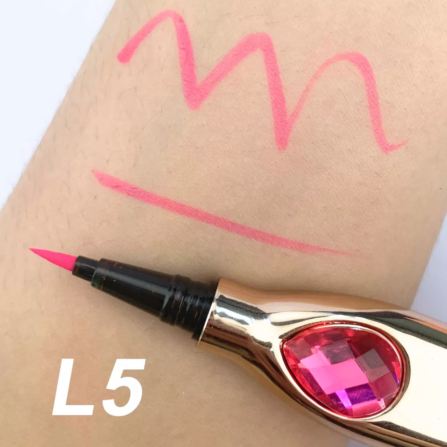 P207 Eyeliner