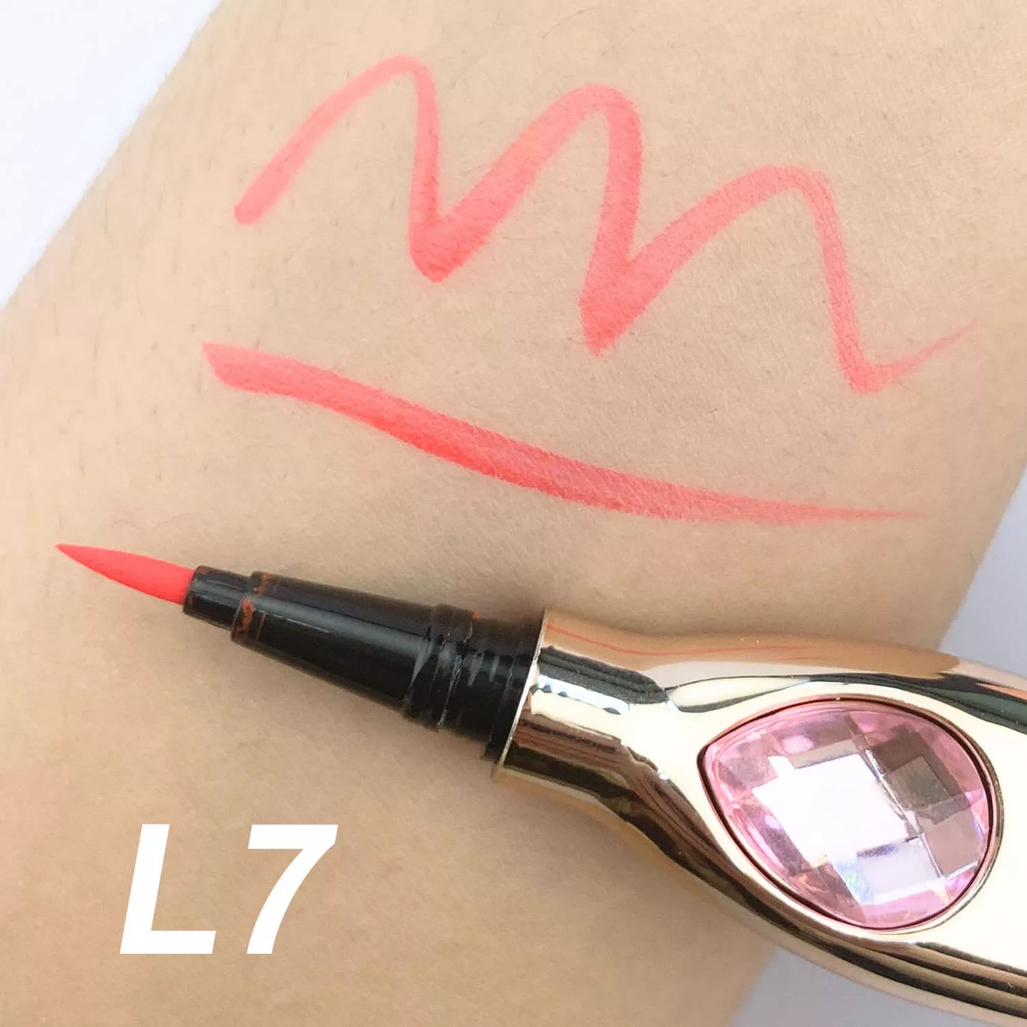 P207 Eyeliner