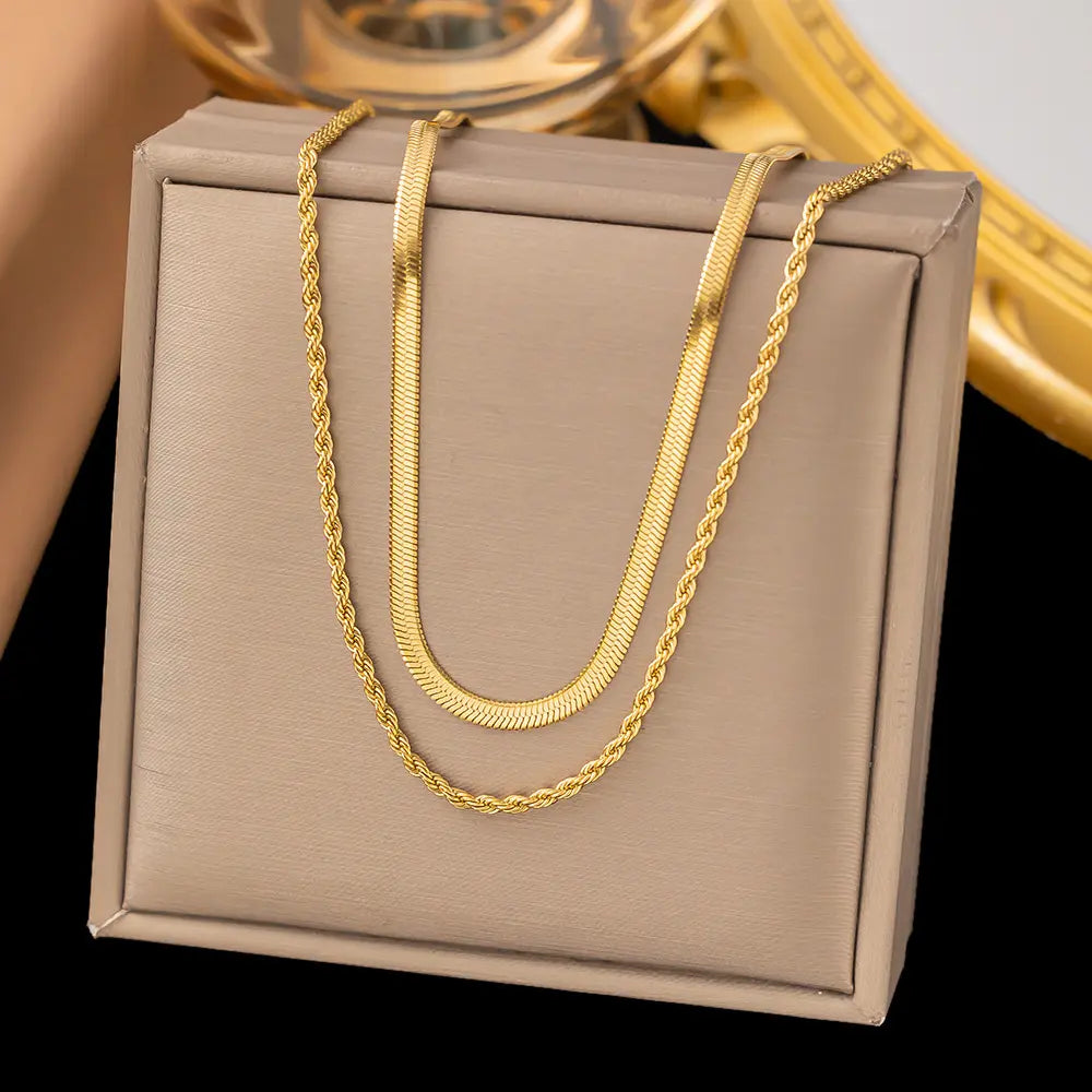 Collier  en titane et acier tendance