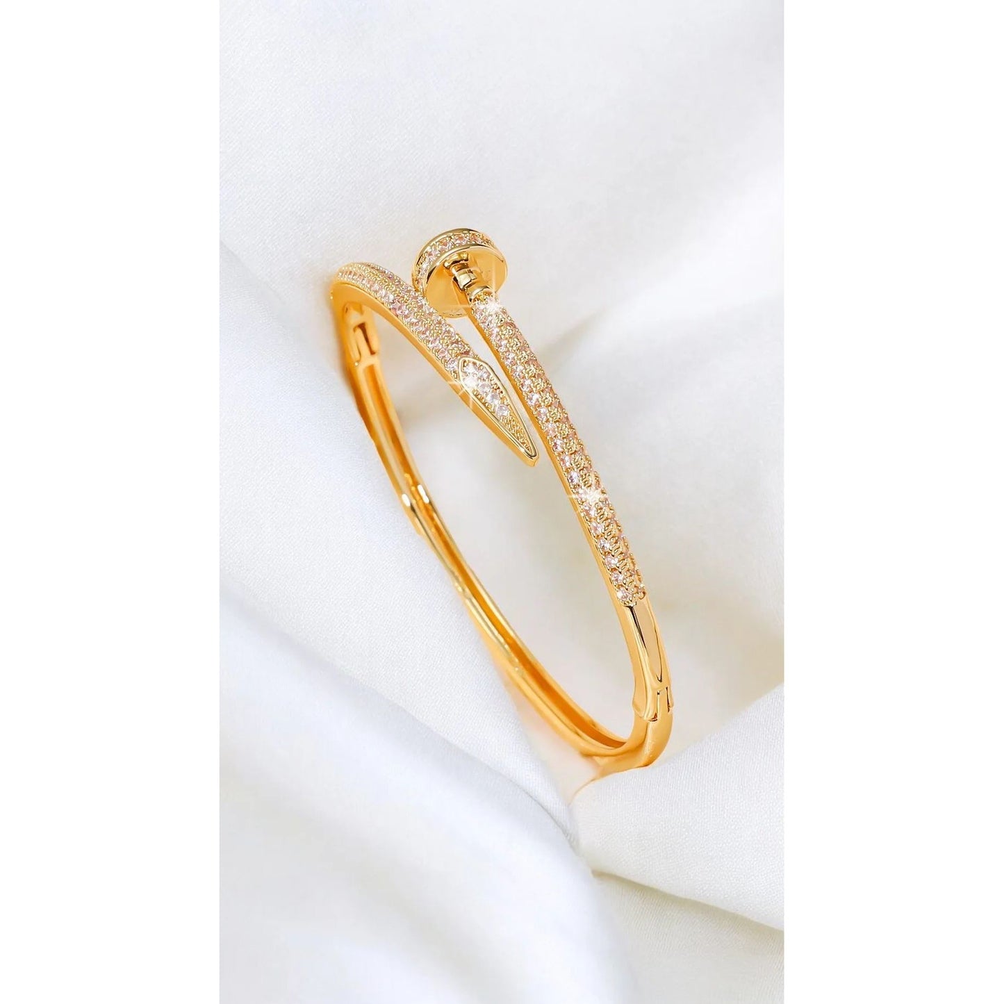 Bracelet manchette en cristal serpentine